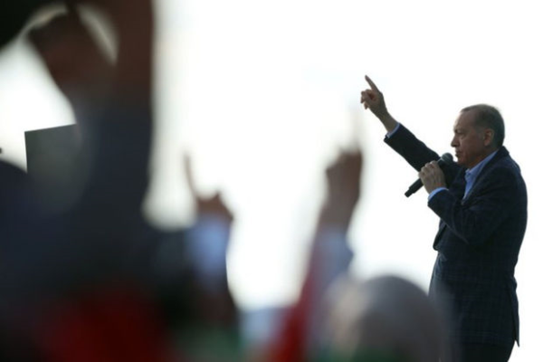 Ərdoğan: “Yolumuza hansı tələ qurulsa da, vətənimizə xidmətdən imtina etməyəcəyik” 